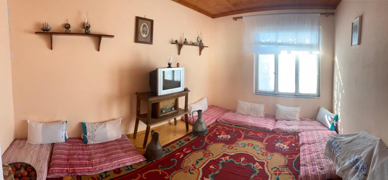 Vila Llulla Krujë 외부 사진